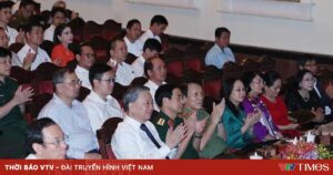 Vna Potal Tong Bi Thu Du Chuong Trinh Hoa Nhac Dac Biet Ban Giao Huong Hoa Binh Stand 7355827706876