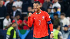 Anh Chinh Ronaldo 17491302897071026373630 0 0 1011 1800 Crop 1749130384124757300539