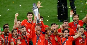 Gettyimages 2218687134 612X612 17494214589161215032592 0 0 320 612 Crop 17494215226541629812159