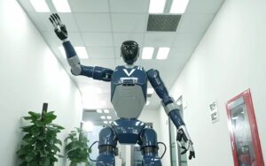 Robot Hinh Nguoi Made In Vietnam 2