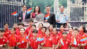Vnapotaltrienlamtuongtackyniem50Namngaygiaiphongmiennamthongnhatdatnuoc7989679 174538400604557961759
