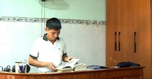 Vu Chu Quan Com Que To Can Bo No Tien Tiep Khach Nhieu Bua An Hon 5 Trieu 110492