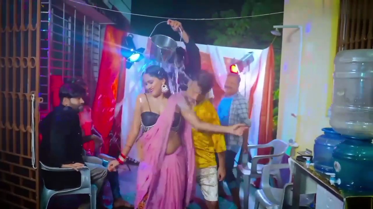 New Latest Trending Movie Naach Dj Song 2025