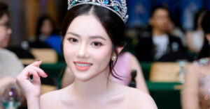 A Hau Y Nhi Vai Tran Goi Cam 100598