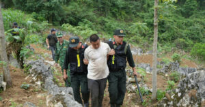 Bat Nhom Doi Tuong Van Chuyen Vu Khi Ma Tuy Qua Bien Gioi 26899