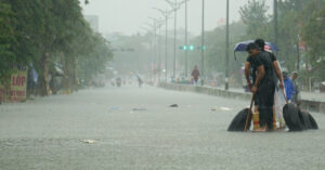 Canh Trai Bao So 1 Phu Rong Den Tan Mien Trung Vung Nao Tam Mua Lon Nhat 62906