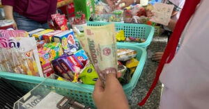 Con Toi Bi Co Lap Vi Khong Co Tien Tieu Vat De Mua Do An Cong Truong 1243