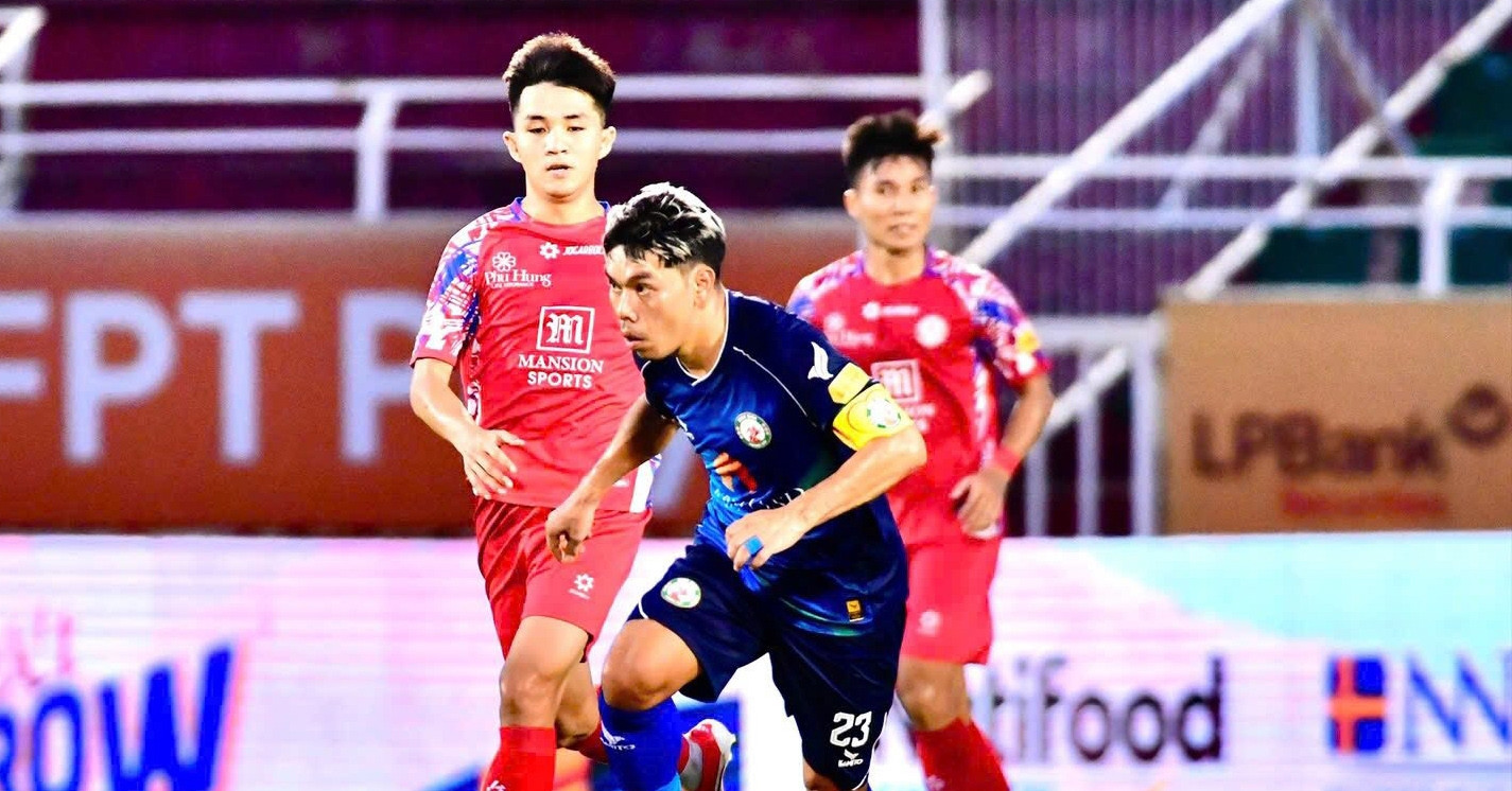 Doi Xuong Hang V League Clb Binh Dinh Roi Vao Canh Bat Luc 116236