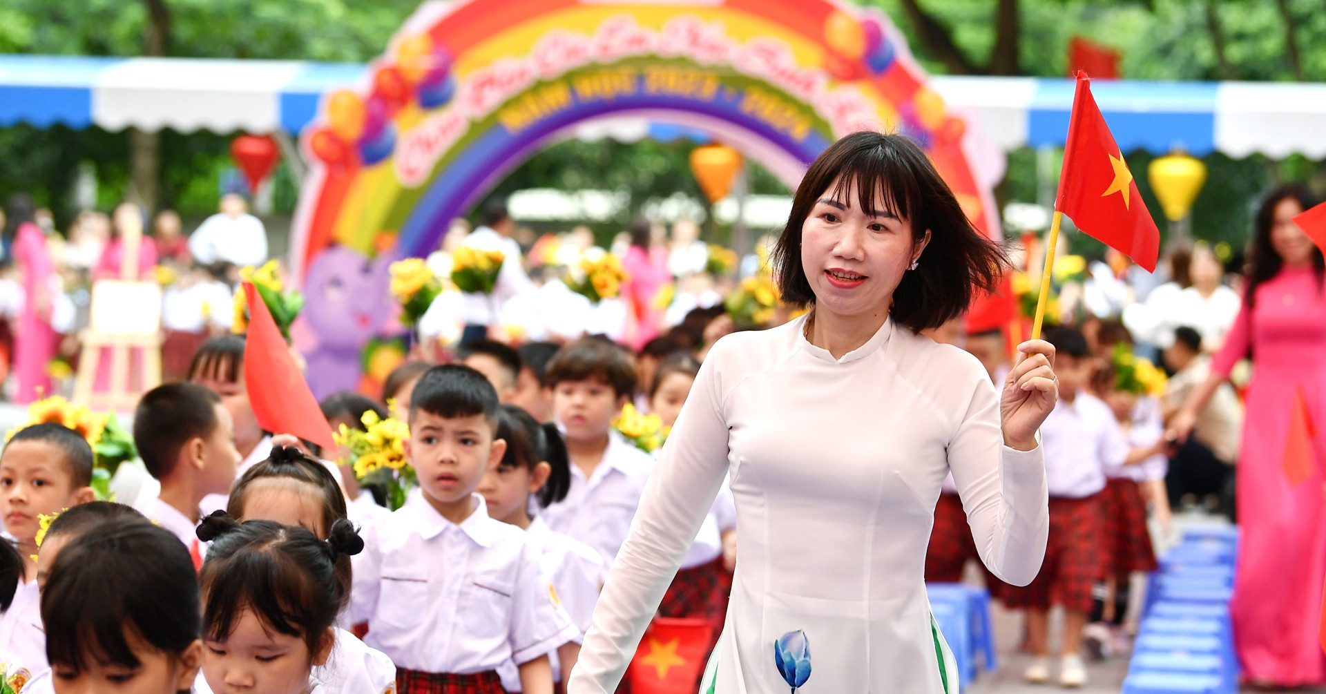 Luat Nha Giao Nhu Lieu Thuoc Bo Tinh Than Mot Giac Mo Thanh Hien Thuc 111161