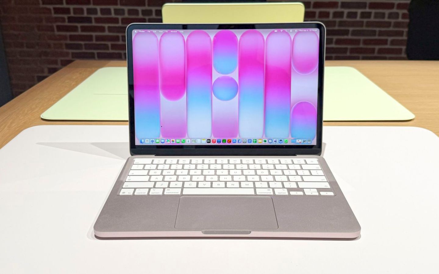 Macbook Neo 1