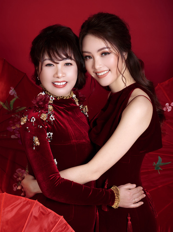 Me Ruot A Hau Thuy Van Cong Tac Trong Nganh Y Tuoi Huu Duoc Con Gai Het Long Bao Hieu 6072B1Fa62344D