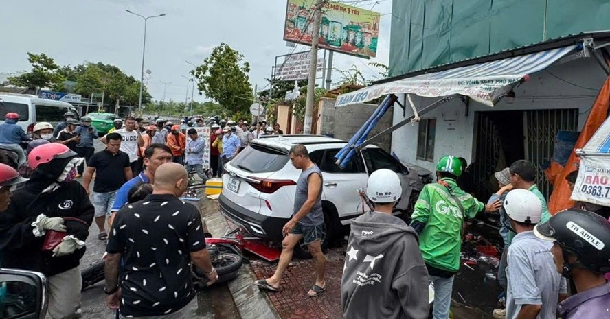 O To 5 Cho Lao Vao Nha Dan Cu Ba Ngoi Truoc Cua Bi Tong Tu Vong 73155