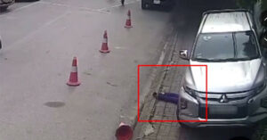 O To Bat Ngo Lui Can Qua Nguoi Phu Nu Di Bo Trong Benh Vien O Ha Noi 65417