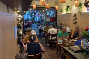 Quan Vit O Ha Noi Bat Ngo Bi Loai Khoi Michelin Guide Du Khach Xep Hang Dong Kin 1363