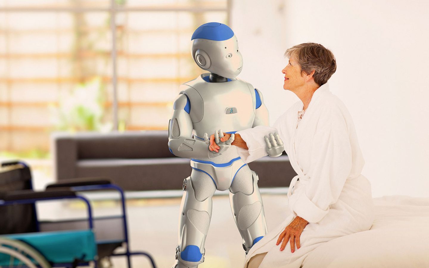 Robot Cham Soc Nguoi Cao Tuoi 1