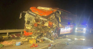Tam Giu Tai Xe Vu Xe Khach Tong O To Tai Dung Do Tren Cao Toc Khien 2 Nguoi Tu Vong 71142