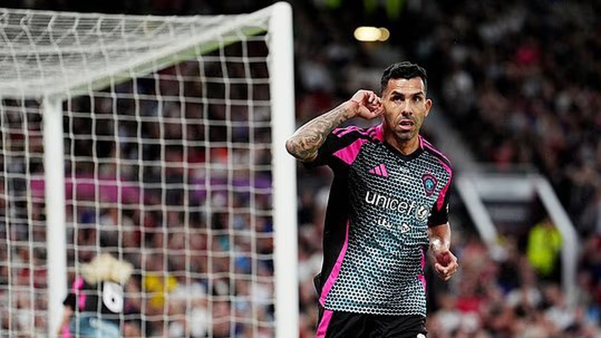 Tevez 17500353836451122447304 0 0 303 539 Crop 17500354714461258851830