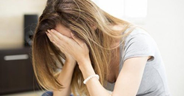 Toi Cay Dang Khi Chung Kien Hanh Dong Cua Me Chong Voi Dua Tre La Trong Sieu Thi 9E04B8041Da8474Bb5D