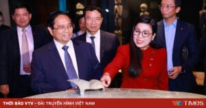 Ttxvn Thu Tuong Tham Quan Bao Tang Quai Branly Tai Thu Do Paris 4 85664953717352246638801 1811438287
