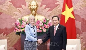 Vna Potal Chu Tich Quoc Hoi Tiep Dai Su Australia Tai Viet Nam Gillian Bird Stand20250609205437